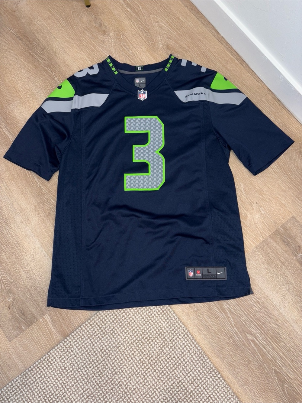 Russell Wilson Jersey, Seattle Seahawks #3, L, Nike, Jersey, NOWT